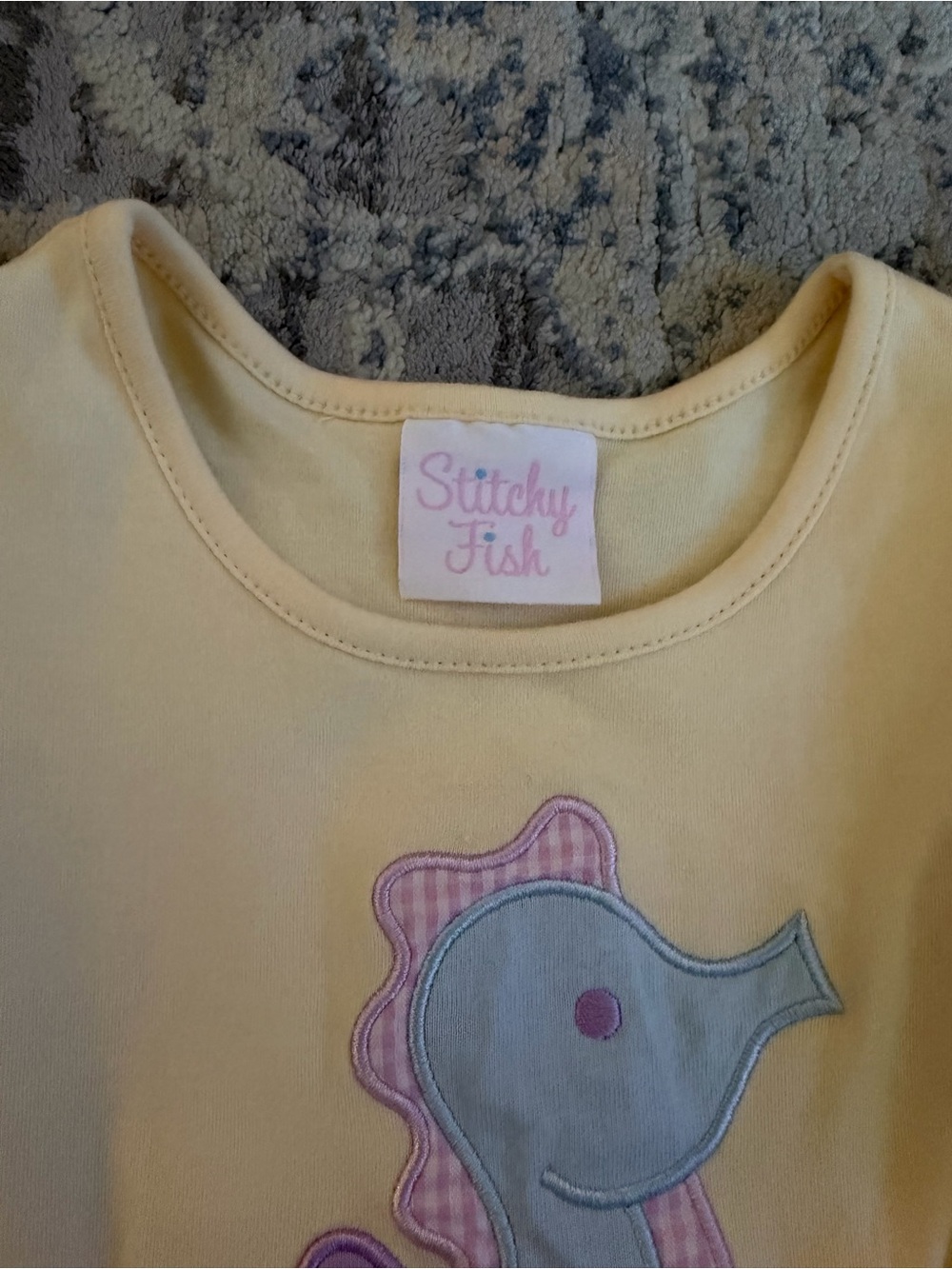 Stitchy Fish Girl 5 Seahorse Season Applique Yellow Ruffle Top/ Pink Short Set - Picture 8 of 16